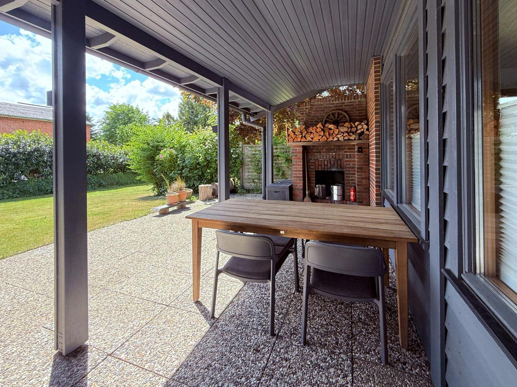 Villa Schwedenhaus Mit Holzofen & Aussenkamin Auf 1400M2 Tensbuttel-Rost Exterior foto